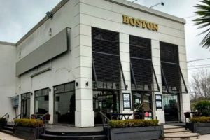 Robaron esta madrugada una sucursal de la confitería Boston