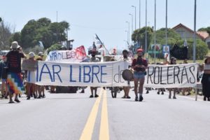 Movilizaciones en Chapadmalal en contra de la explotación petrolífera