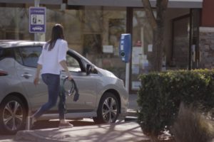 Crean un corredor de carga de autos eléctricos que une Mar del Plata con Capital Federal