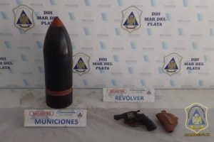Detuvieron a un joven que vendía una munición militar por Facebook