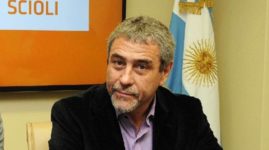 Ferraresi se suma a la lista de funcionarios que marchan contra la Corte Suprema
