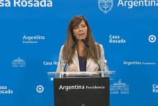 “Sin comentarios”, la fría respuesta de Gabriela Cerruti sobre si le pedirían la renuncia a Luana Volnovich por sus vacaciones en el Caribe