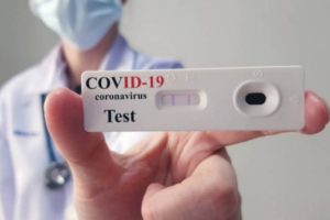 Ya llegaron a las farmacias los autotest para detectar el Covid