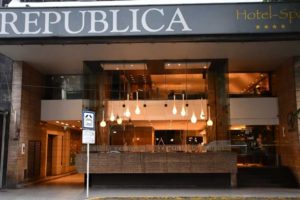 Dictaron la conciliación obligatoria en el caso de la empleada embarazada despedida de un hotel