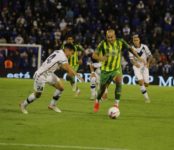 Aldosivi bajó su rendimiento y Velez lo liquidó en el segundo tiempo