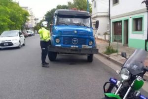 Secuestraron un camión que recolectaba residuos de forma ilegal