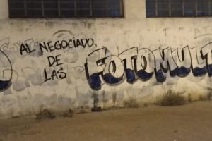 Fotomultas: Al rescate de Lauría por un voto que también sabe a vacaciones para Montenegro