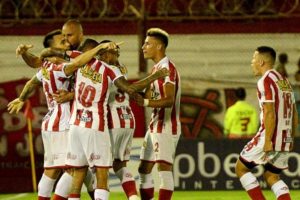 Aldosivi no supo conservar la diferencia y perdió con Barracas Central