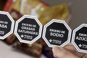 El Gobierno reglamentó la ley de etiquetado frontal
