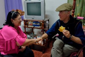 La madre de un héroe caído en Malvinas se reunió con Geoffrey Cardozo
