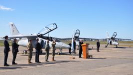 Quedó reinaugurada la pista de la VI Brigada Aérea y se presentaron las aeronaves
