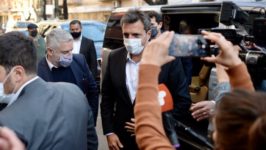 Cristina se muestra con Massa en una señal a la sucesión