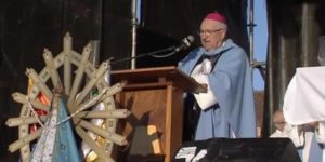 La dura crítica del obispo de Morón al Municipio por el folleto sobre el consumo de drogas: “Honda preocupación”