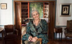 La vecina de Cristina Kirchner volvió a colgar una bandera: “Estamos hartos”