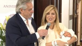 Alberto Fernández y Fabiola Yañez presentaron a su hijo Francisco: “Es un oasis en un tiempo tan difícil”