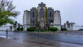 Vecinos de Azul trabajan para poner en valor el Cementerio municipal
