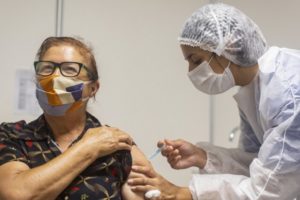 La Provincia comenzó a aplicar la segunda dosis de refuerzo contra el Covid