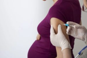 Provincia comenzará a vacunar contra la gripe a embarazadas y niños