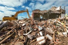 Pinamar demolió otro balneario y ya lleva recuperados 100.000 m2 de playas