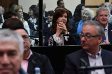 Cristina Kirchner y 100 empresarios, sobreseídos en tramo de causa “cuadernos”