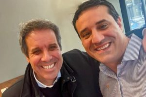 Abad llamó a “construir una nueva mayoría” y rechazó “amontonar” dirigentes