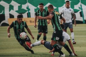 Alvarado igualó con San Martín en su visita a San Juan