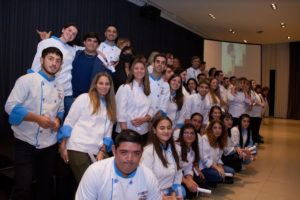 Egresaron 240 alumnos de la Escuela de Hotelería y Gastronomía de UTHGRA