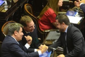 Martín Tetaz pone primera en la interna del radicalismo bonaerense