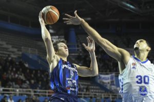 Peñarol volvió a perder y ya no tiene margen de error