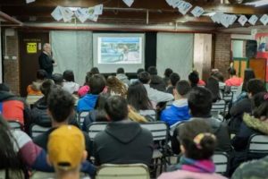 Brindan charlas sobre seguridad vial en colegios de la ciudad