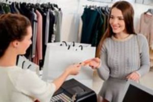 Las ventas de abril tuvieron crecimiento interanual, aunque cayeron respecto de marzo