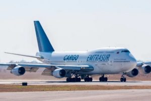 La Justicia pidió informes a varios organismos antes de definir se libera el avión retenido en Ezeiza