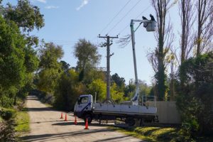EDEA realiza mejoras en la red de media y baja tensión en Sierra de los Padres
