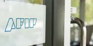 La AFIP investiga cuentas de argentinos en el exterior: ya detectaron 700 irregularidades