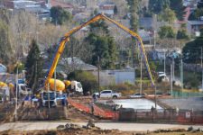 En Tandil continúan con las obras de construcción de la cisterna de agua en La Movediza