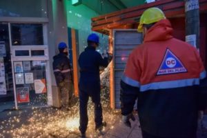 Retiraron otro kiosco de diarios que se encontraba abandonado