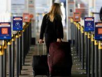 Las empresas de turismo cruzan a Batakis por su “desafortunada frase” sobre “el derecho a viajar”