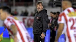 Desmienten que Bianchi le haya recomendado a Riquelme la contratación de Zielinski