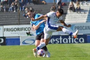 Alvarado pagó caro un error y volvió con una derrota ante Almagro