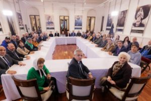 Alberto Fernández consiguió una foto de unidad en respaldo a Cristina Kirchner