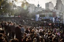 “El 1º de septiembre se rompió el pacto democrático”: el FdT respaldó a la vicepresidenta en Parque Lezama