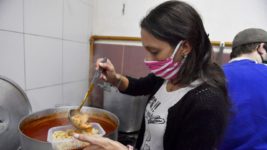En un año, los alimentos aumentaron más del 90% en los barrios populares del conurbano bonaerense