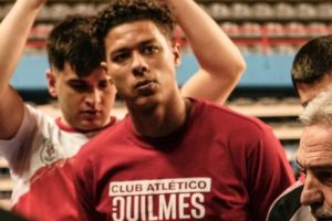 Brandon Simpson fue habilitado para jugar en Quilmes