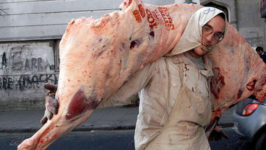 Sigue la polémica entre matarifes y exportadores por el fin de la media res