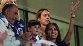 La emoción de Antonela Roccuzzo y la familia de Lionel Messi tras el triunfo contra Países Bajos