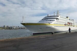 El crucero Hamburg ingresó al puerto de Mar del Plata con más de 260 pasajeros