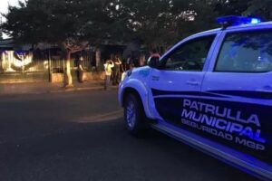 Murió un turista al caer desde un barranco en la zona de Playa Grande