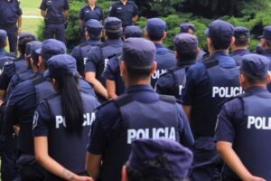 Los efectivos de la Policía Bonaerense también percibirán el 7% de aumento salarial