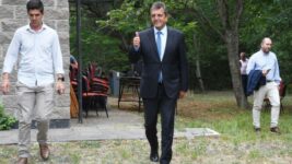 Massa ordenó investigar la compra de bonos de la deuda