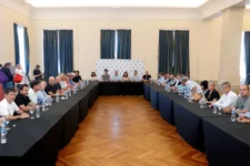 Candidato sin votos: Radicales con un problema cumbre